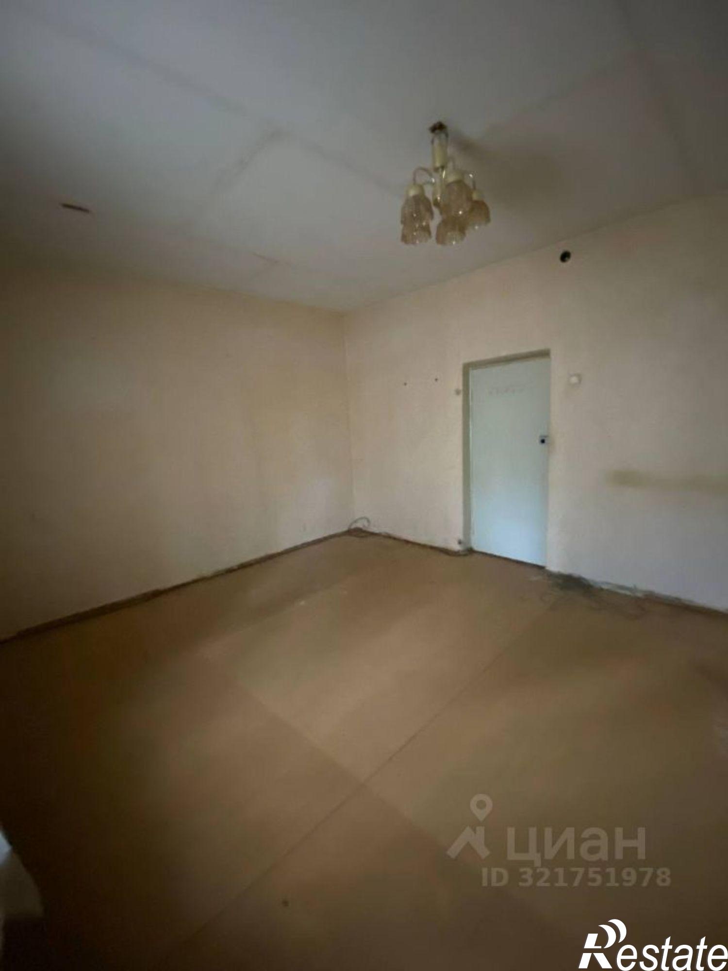 Купить комнату за 719 000 рублей на Первомайская улица, 18