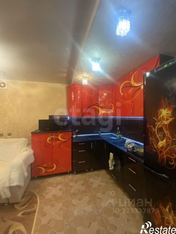 3-комн квартира улица Славского, 4,  д. 4