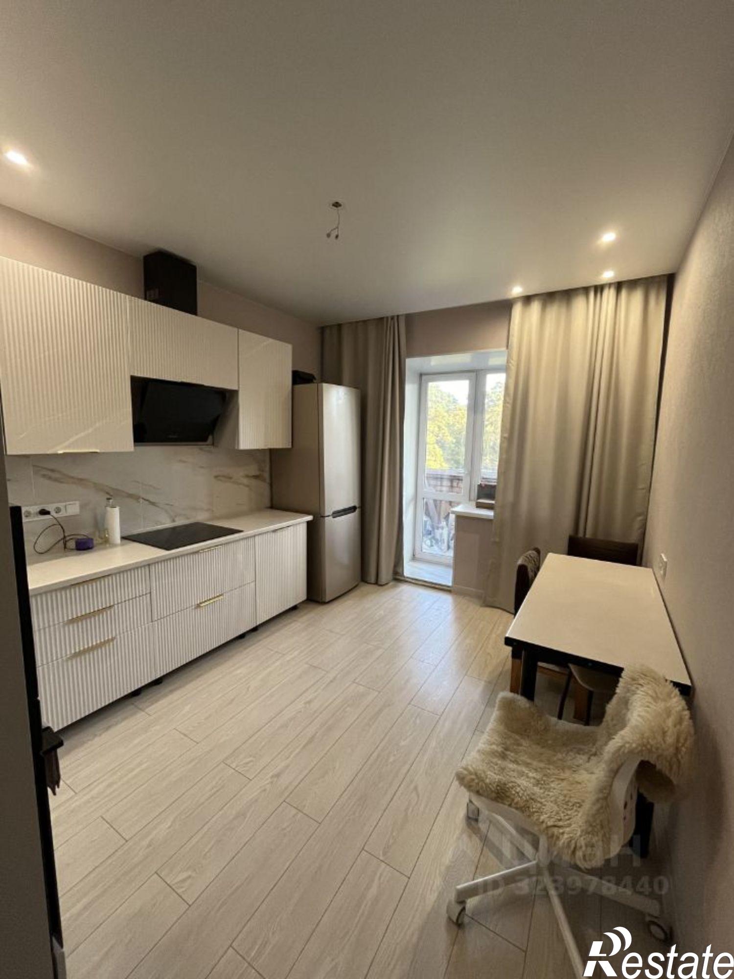 Сдать квартиру за 27 000 рублей на Ленинградская улица, 30