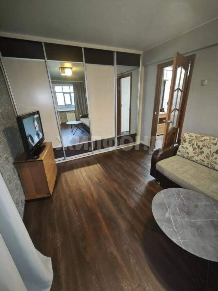 2-комн квартира Строителей улица, д.35