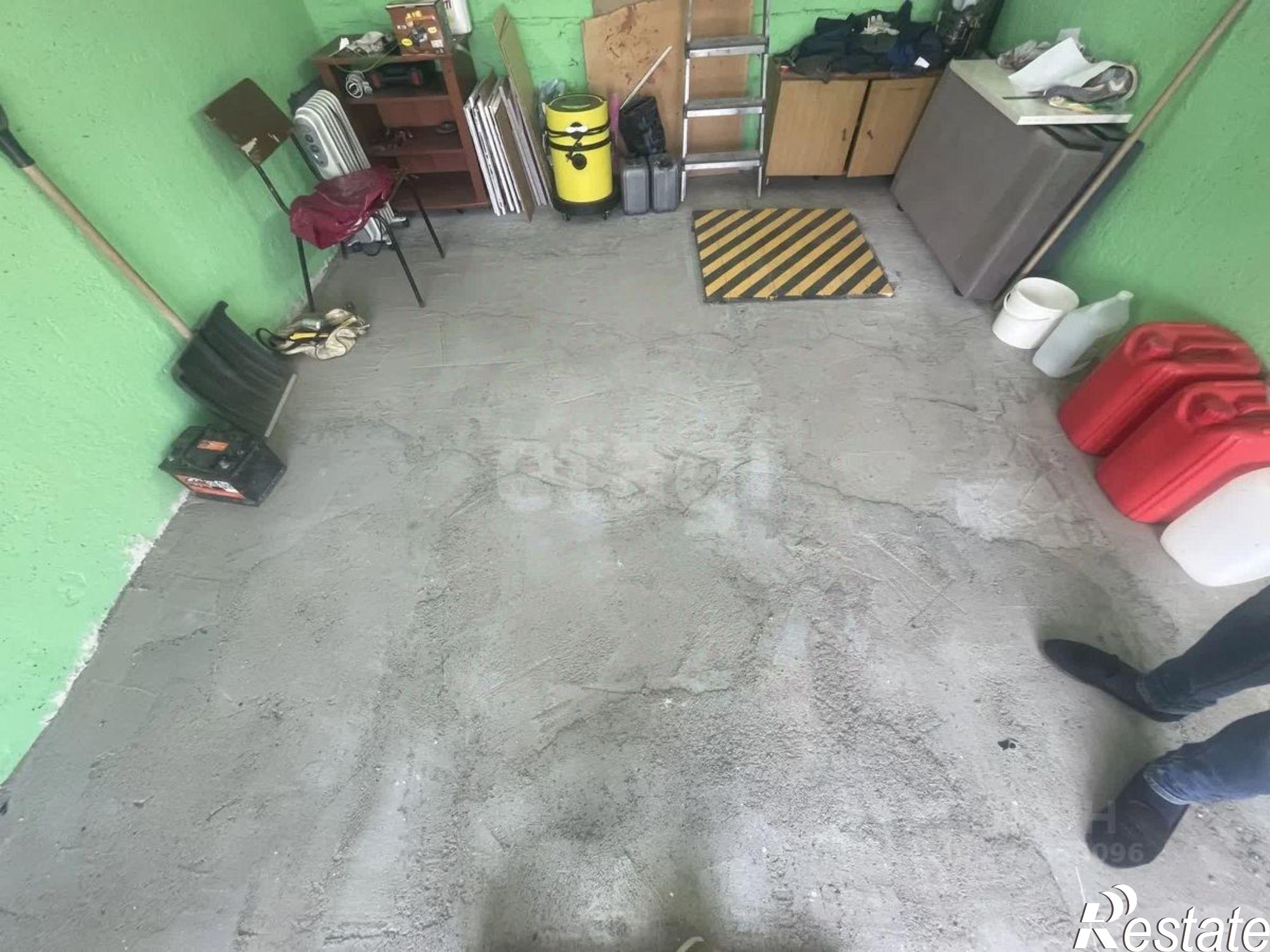 Купить гараж, место в паркинге за 384 183 рублей на городской округ Северск