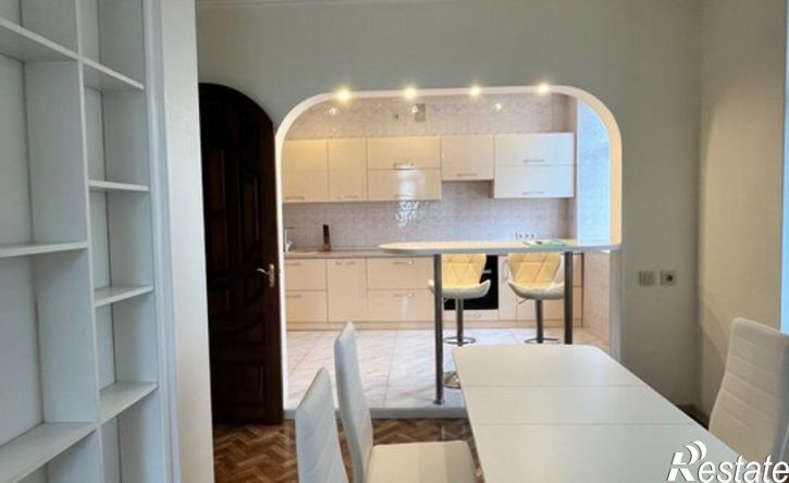 4-комн квартира ул Леонтичука, 6,  д. 6