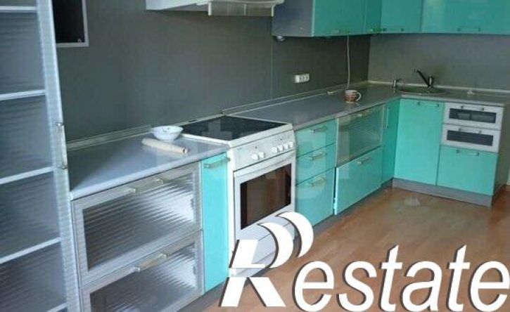 2-комн квартира улица Леонтичука, 11,  д. 11