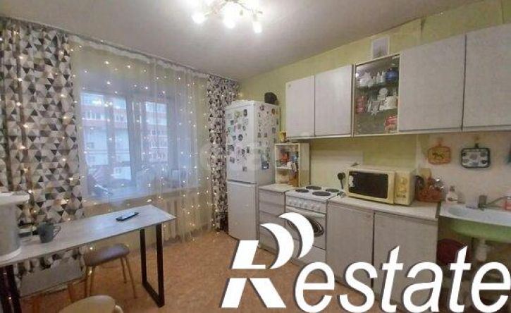 2-комн квартира улица Славского, 4,  д. 4